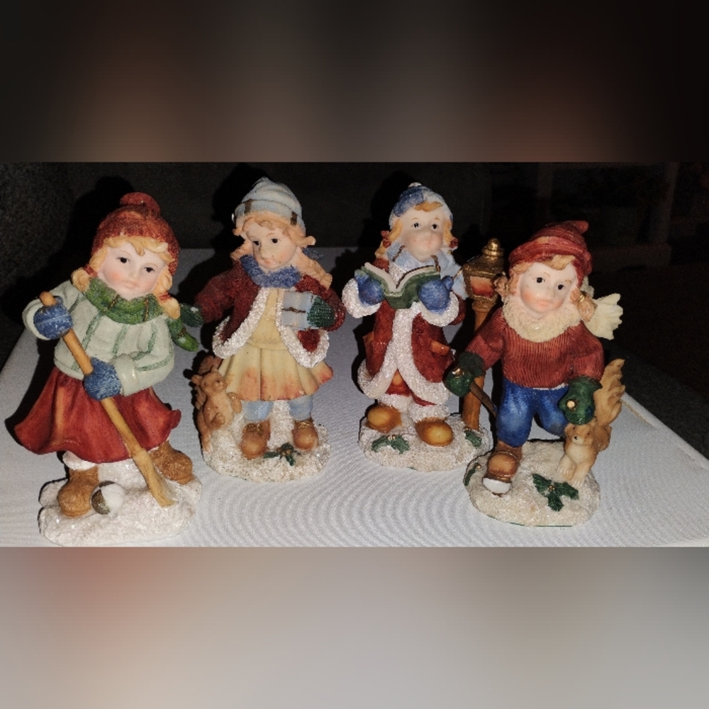 🎁Vintage Christmas Figurines/Christmas In The City Edition By K's Collection🎁